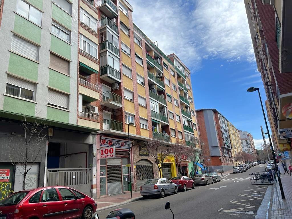 Local comercial 300m² en venta - Enlaces
