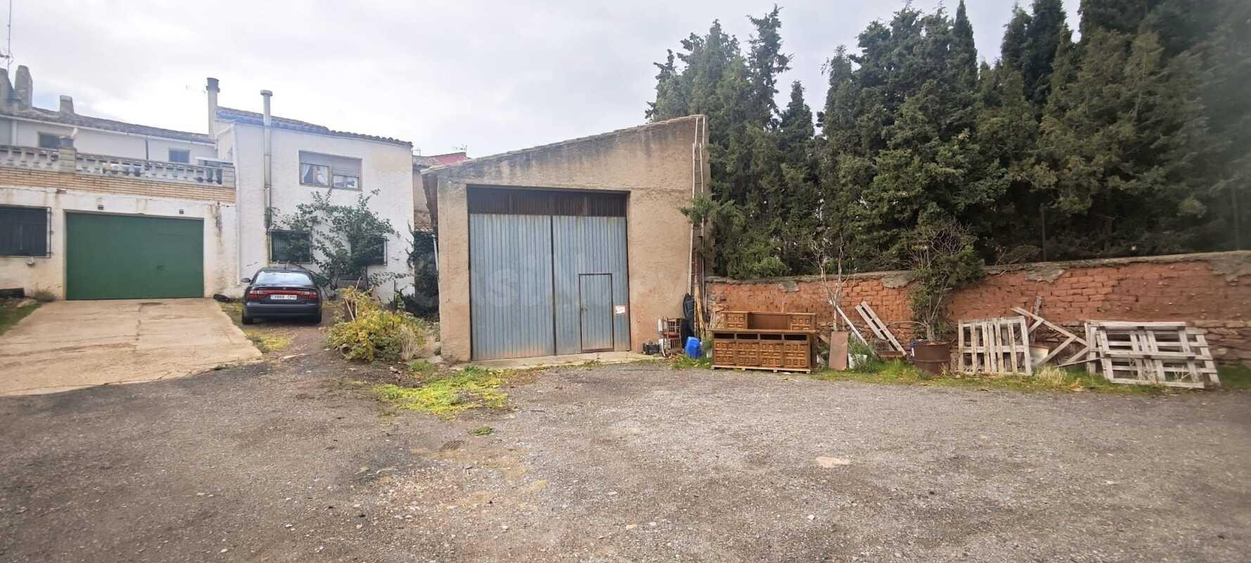 Nave industrial 182m² en venta - El frasno