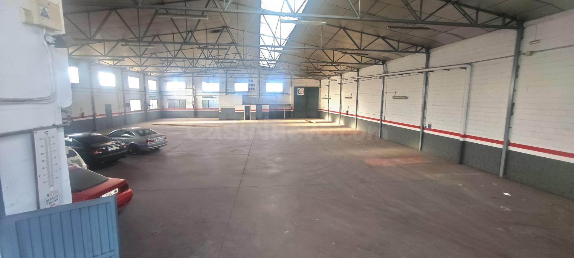 Nave industrial 1000m² en venta - Estación - San Antonio - foto 2