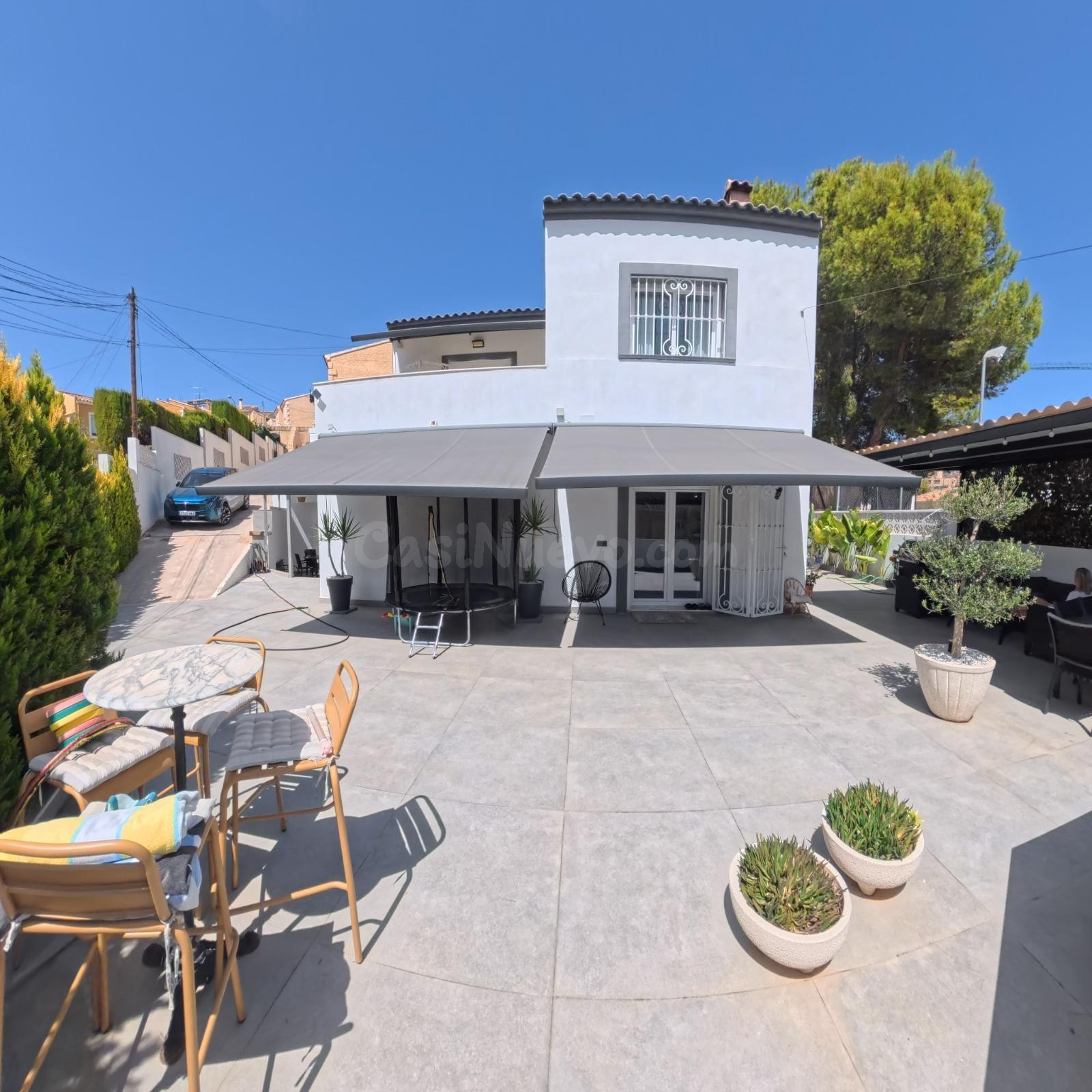 CHALET TOTALMENTE REFORMADA CON PISCINA PRIVADA EN LA NUCÍA