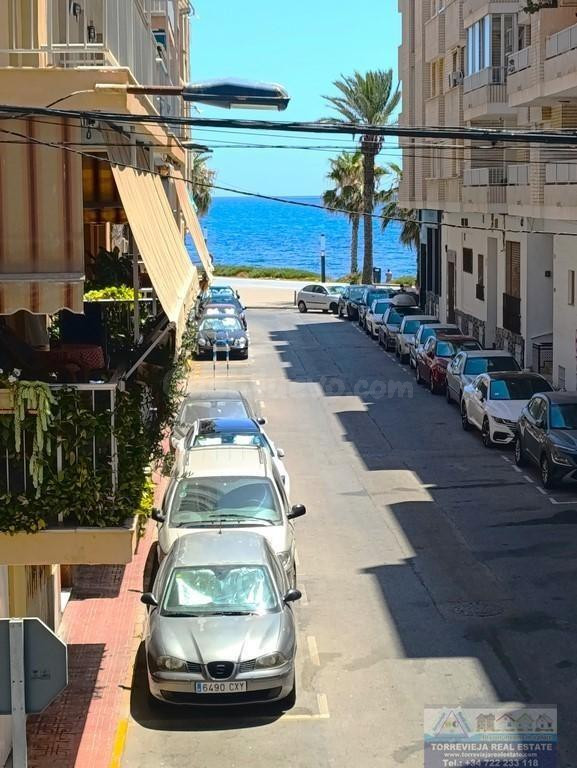 GRAN APARTAMENTO EN TORREVIEJA: 3 HAB, 2 BAÑOS