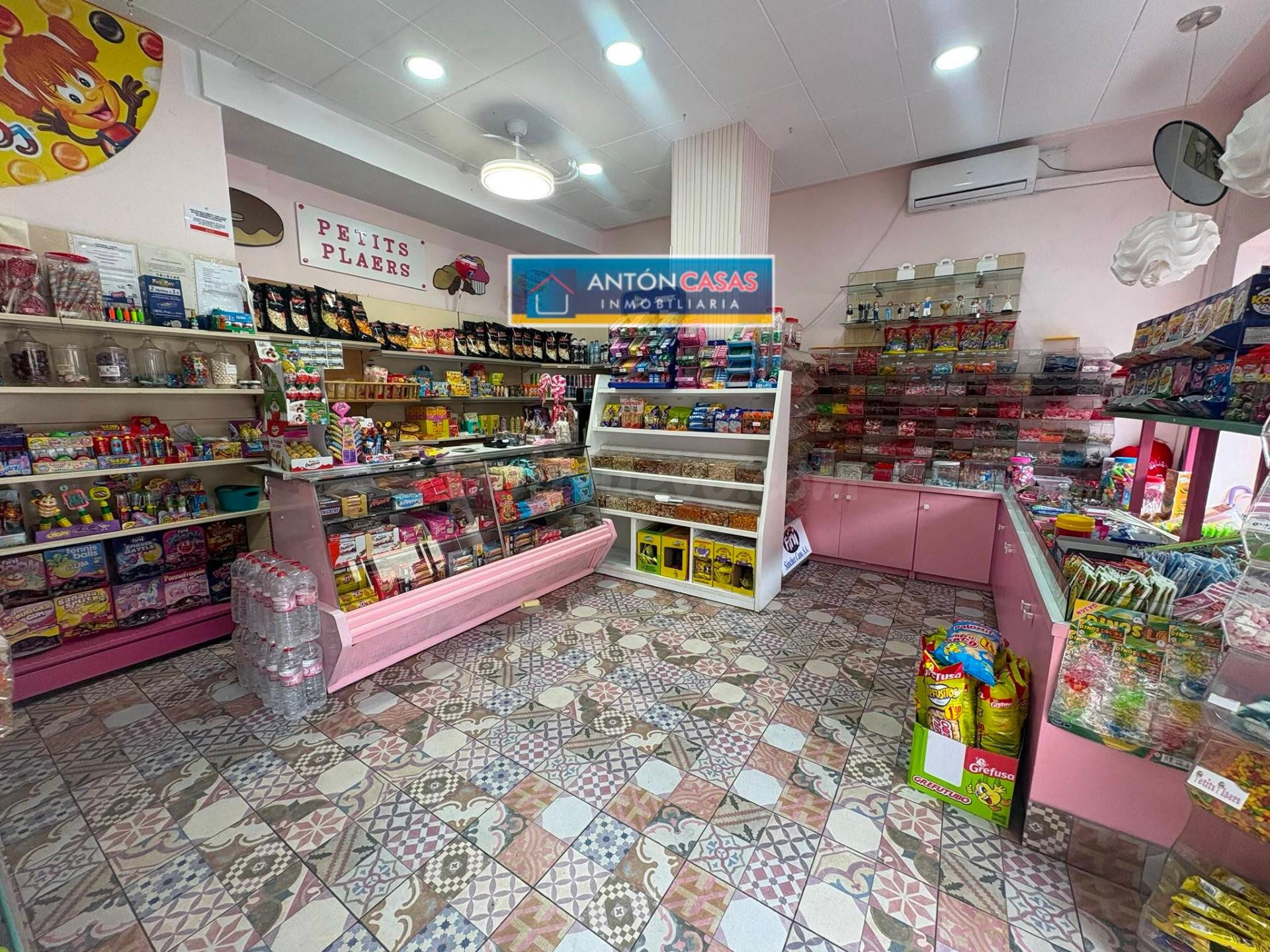 LOCAL COMERCIAL DE 77 m2 EN ZONA CÉNTRICO