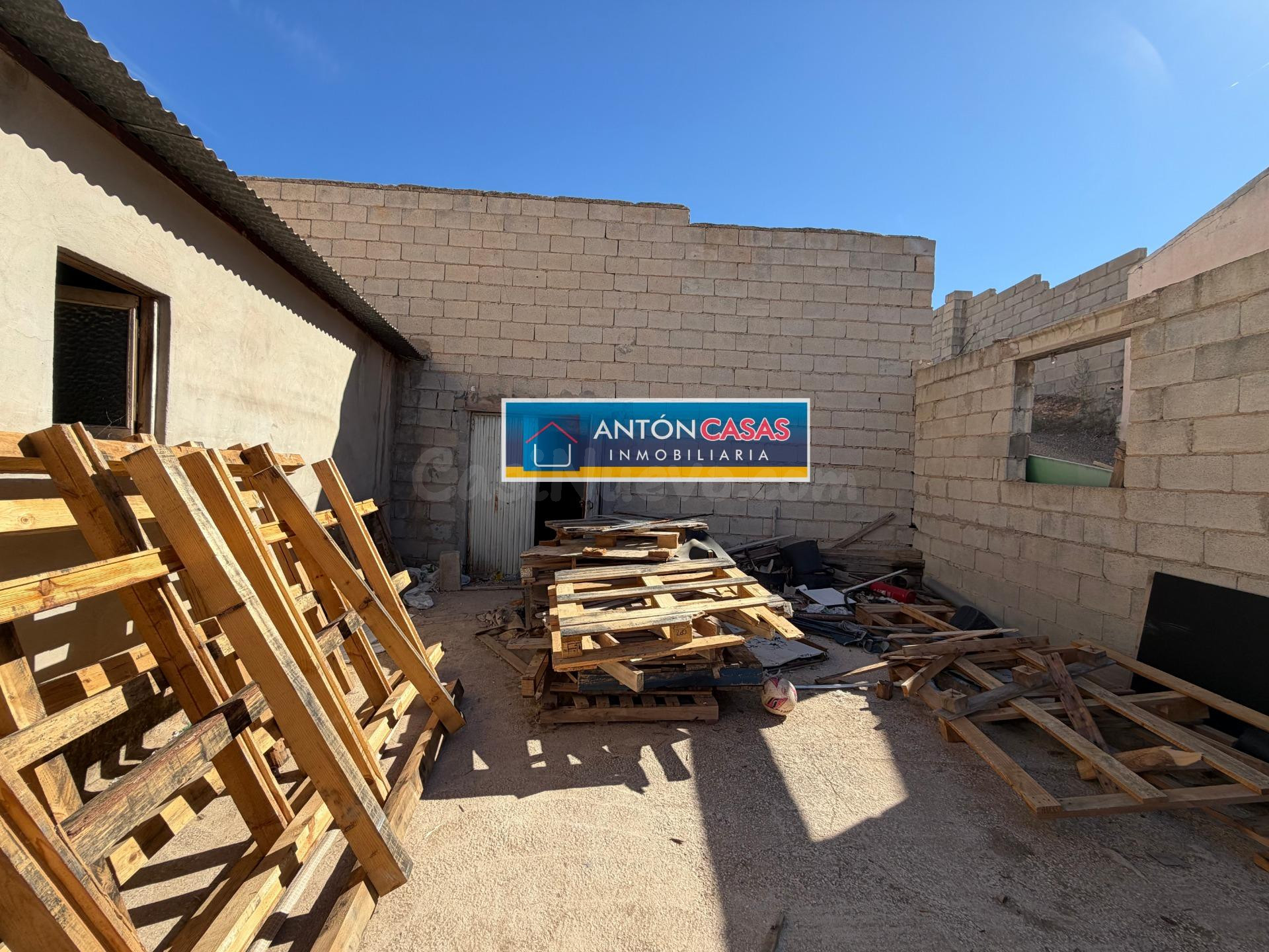 CASA CUEVA EN CREVILLENTE CON 413 m2 DE PARCELA