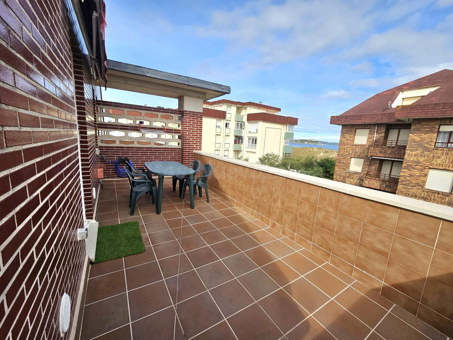 ATICO CON TERRAZA DE ALQUILER EN SOMO