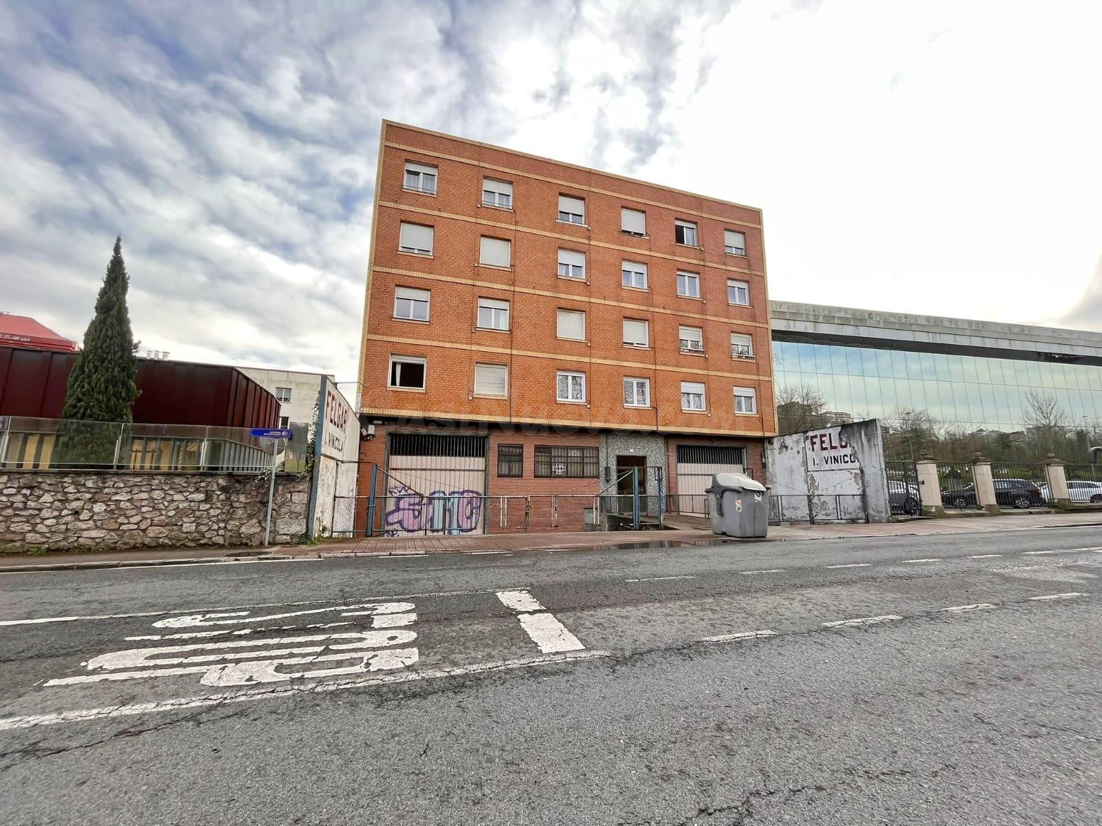 Nave industrial 1533m² en venta - Cazoña-Albericia-Alisal