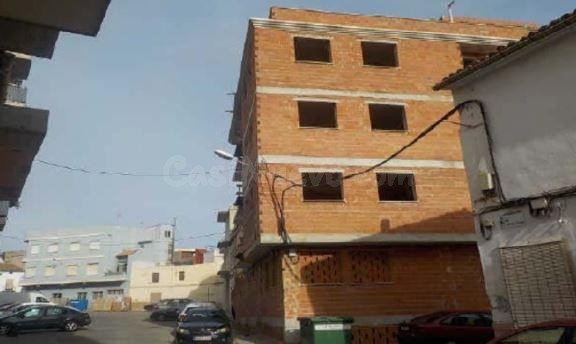 Venta de Edificio + 16 Apartamentos + 3 Trasteros + 6 Garajes en Alberic