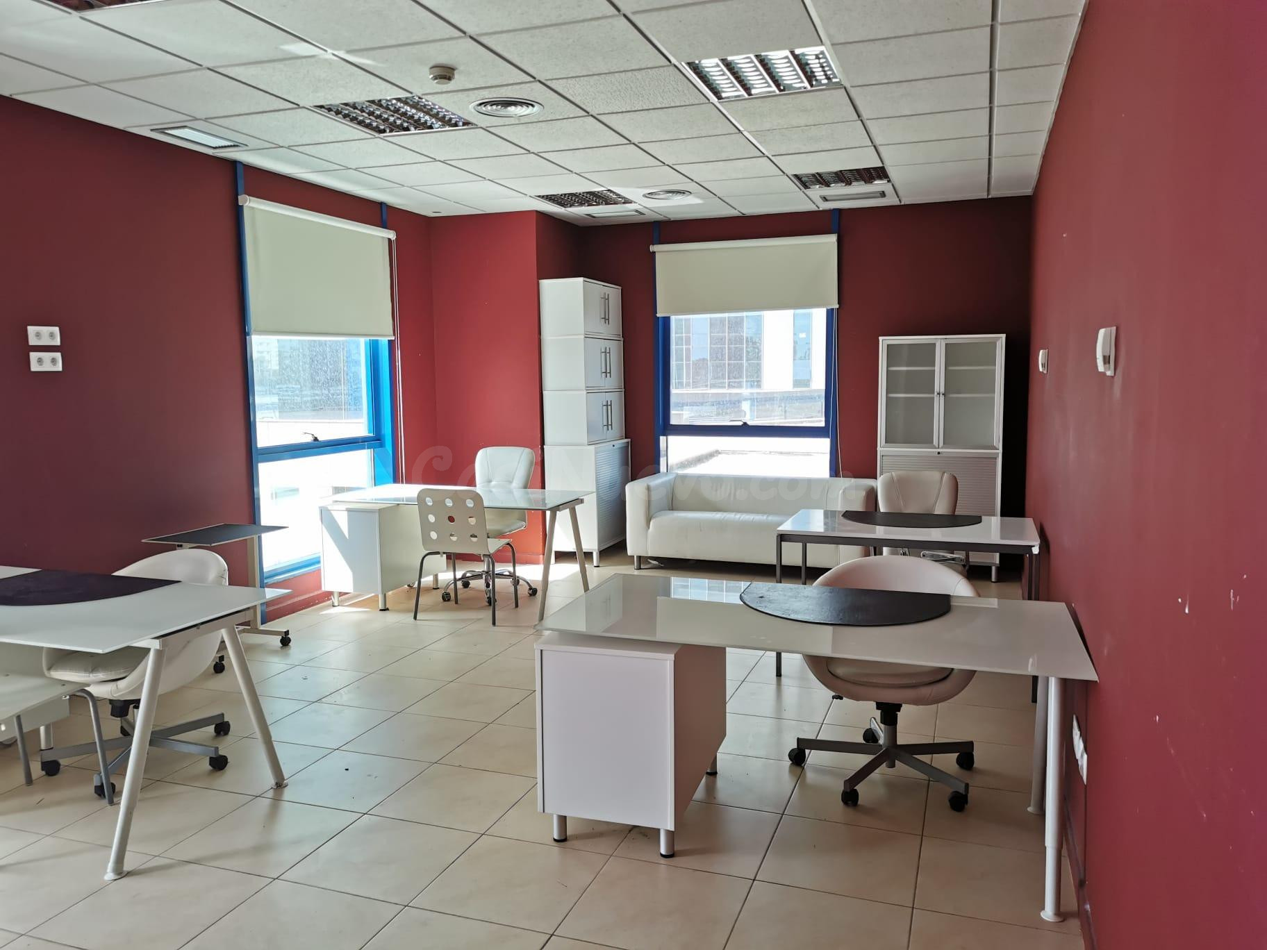 Oficina 55m² en alquiler - Nuevo Torneo