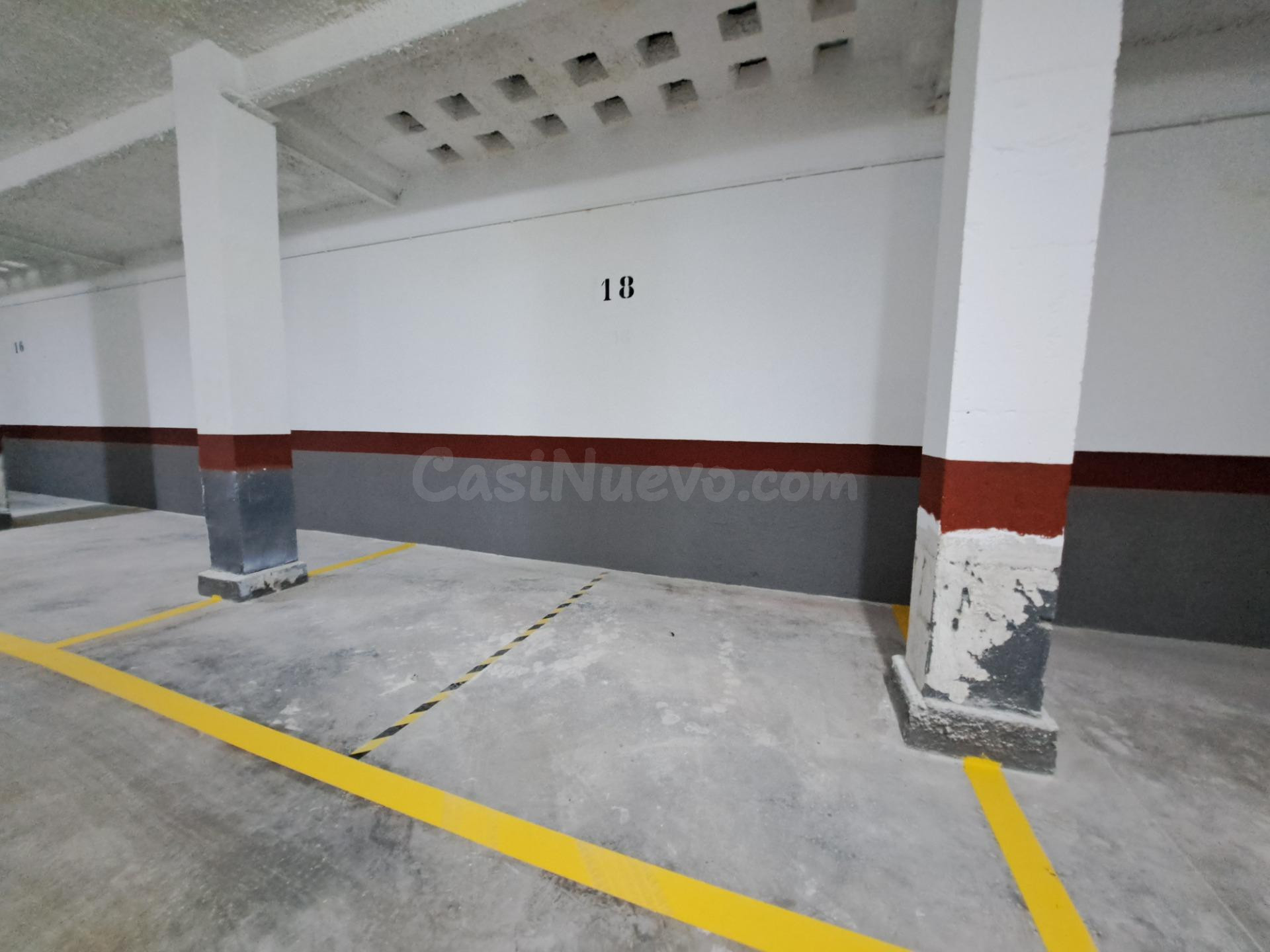 Se vende plaza de garaje en zona Plaza del Regne / Avda. San