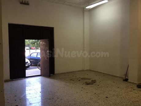 Local comercial 450m² en alquiler - Luis Montoto - Santa Justa