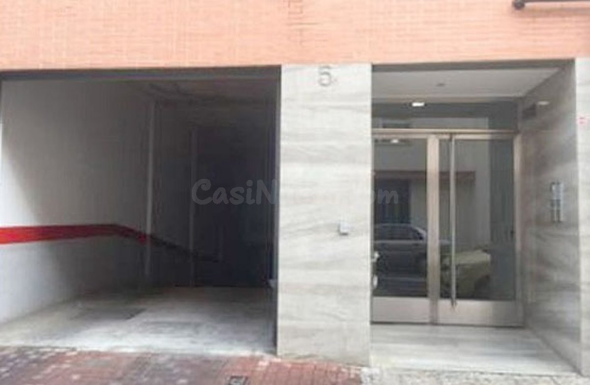 Garaje 29m² en venta - Luis Montoto - Santa Justa