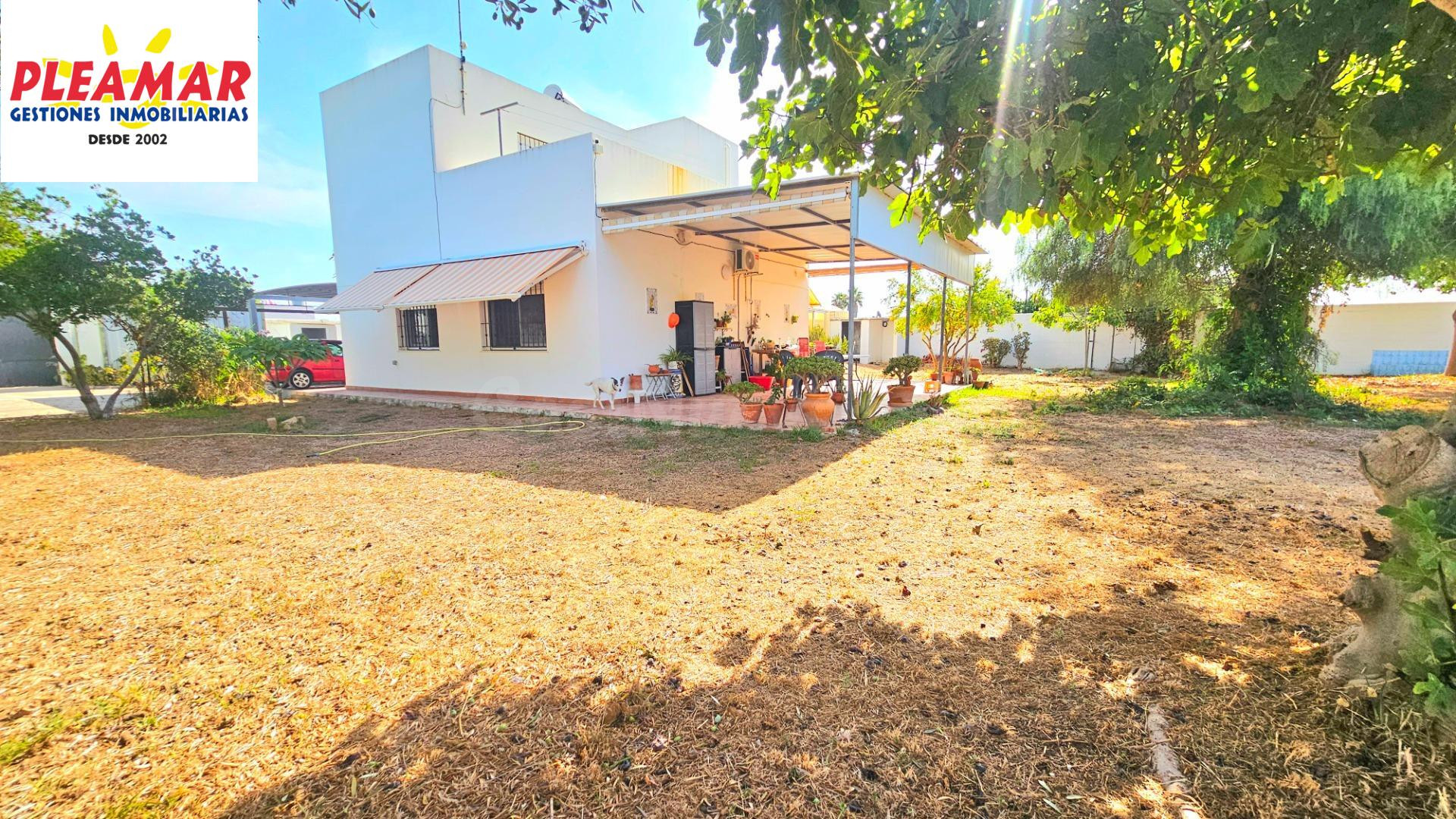 CASA RÚSTICA DE DOS DORMITORIOS - ZONA EL PINAR