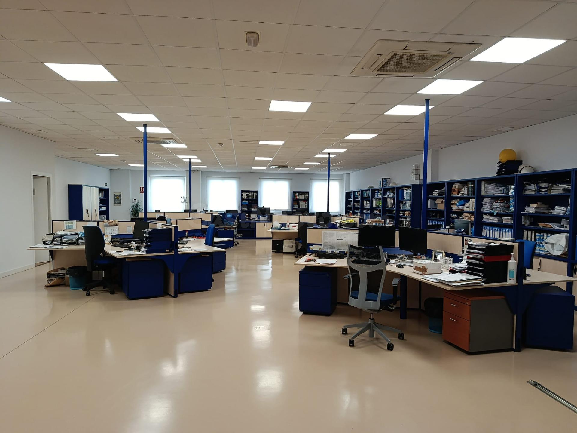 NAVE CON OFICINAS POLIGONO TORRELLANO