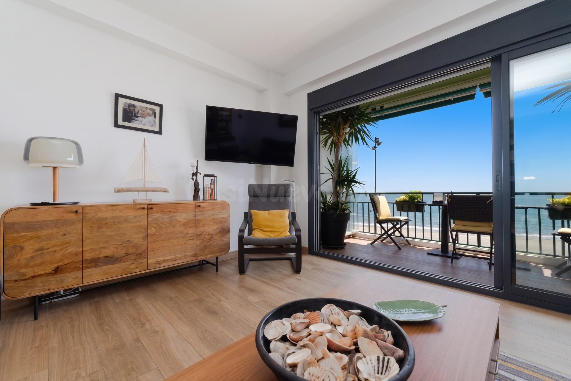Primera línea de playa en Carvajal — Edificio El Olimpo, Fuengirola.
