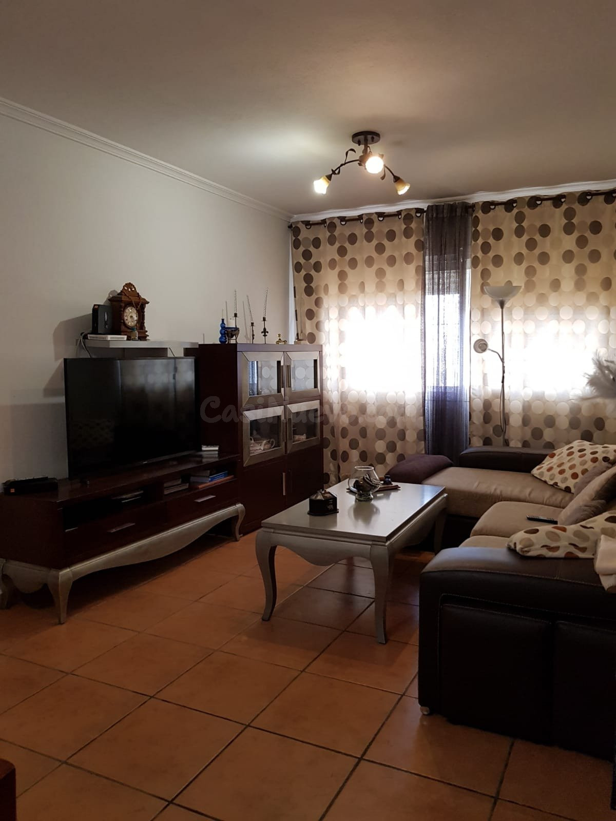 Se vende adosado con amplio patio