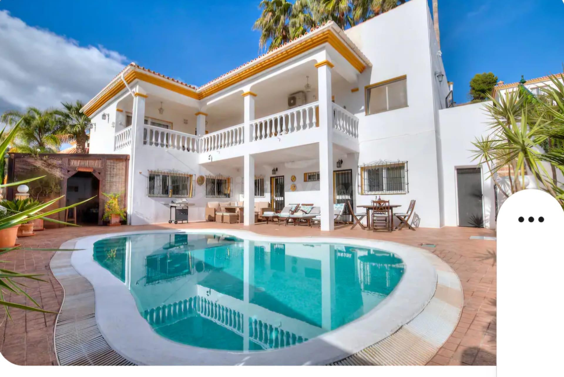 DOS HOGARES EN UNA MISMA VILLA | INDEPENDENCIA, PISCINA Y RENTABILIDAD EN MONDA