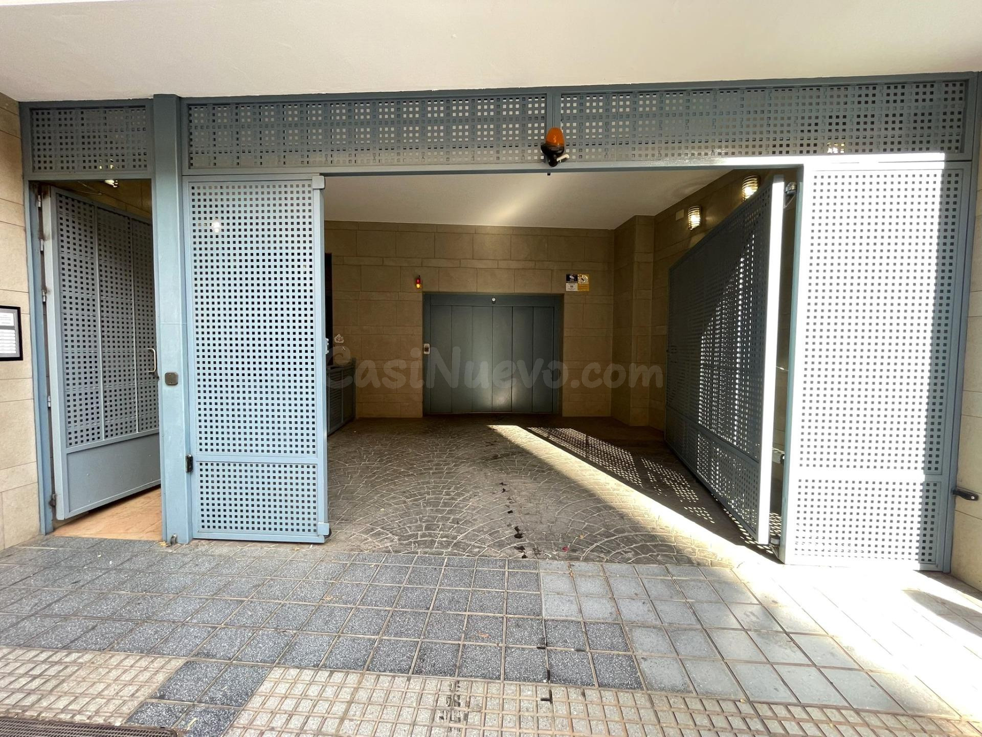 SE VENDE PLAZA DE APARCAMIENTO EN AVDA. CARLOS HAYA