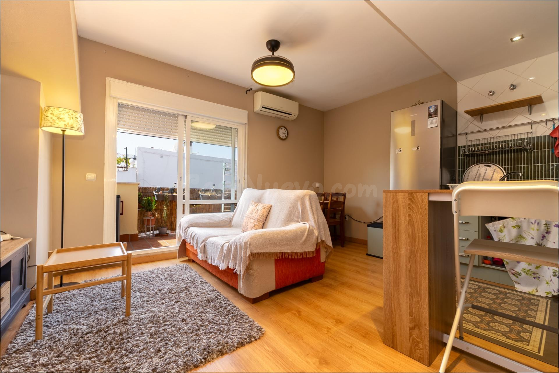 PISO LAS LAGUNAS(MIJAS).   2 Hab/Solarium/ TOTALMENTE REFORMADO CON CALIDADES DE PRIMERA EN MADERA