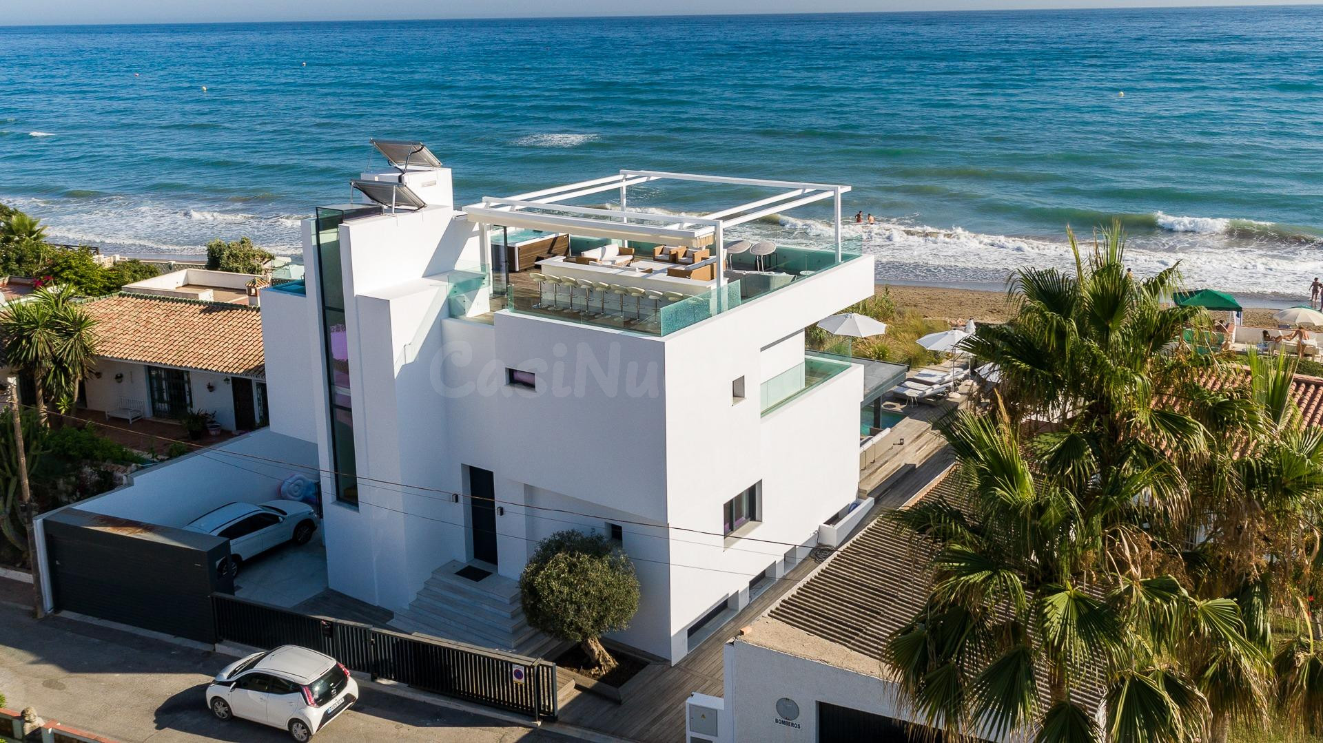 Viilla de lujo en primera línea Costa Bella Marbella
