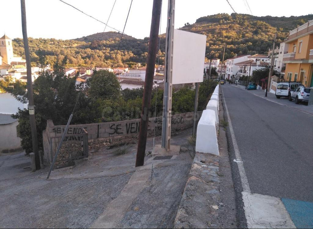 Terreno urbano en venta - Pinos del valle