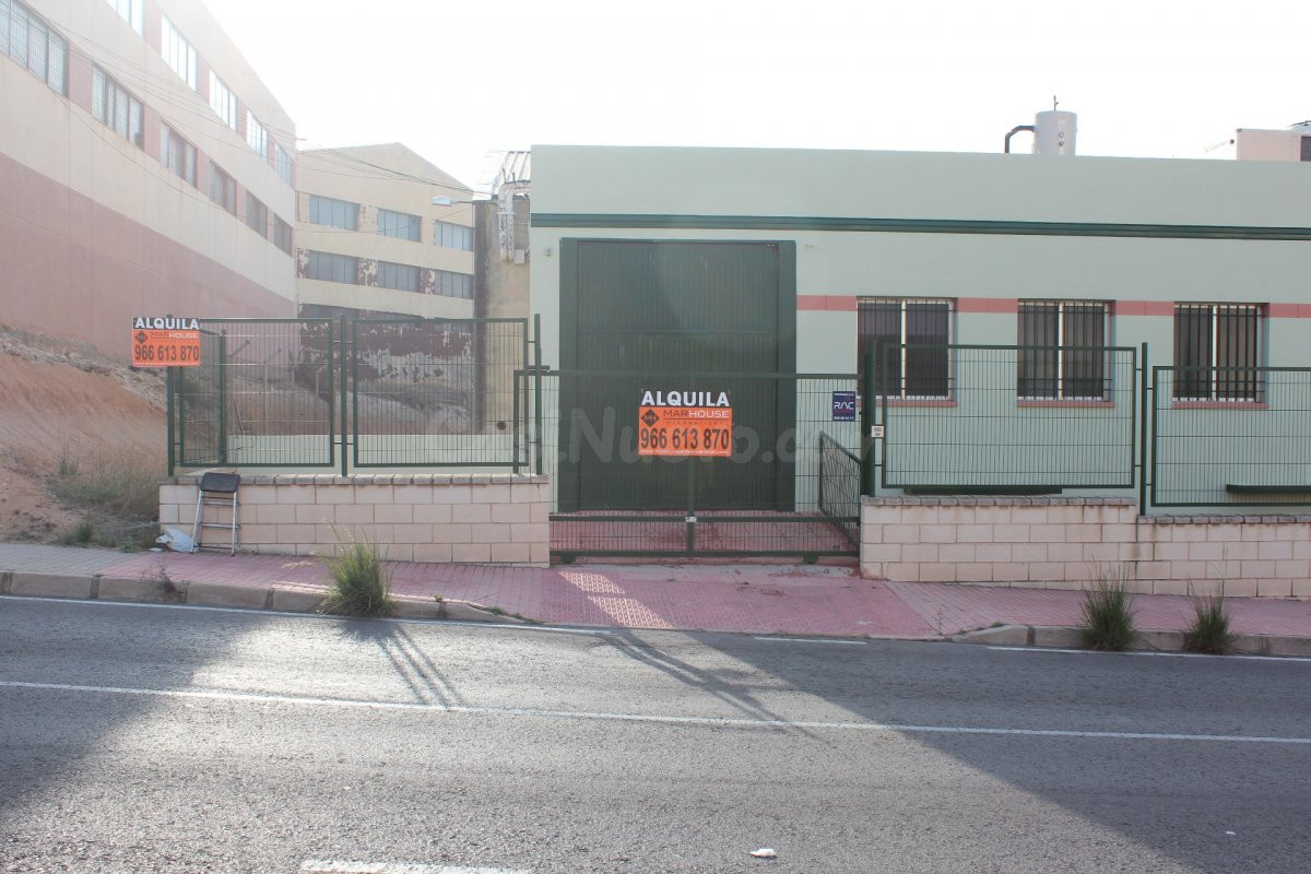 Nave industrial en Elche zona Carrus, 815 m2