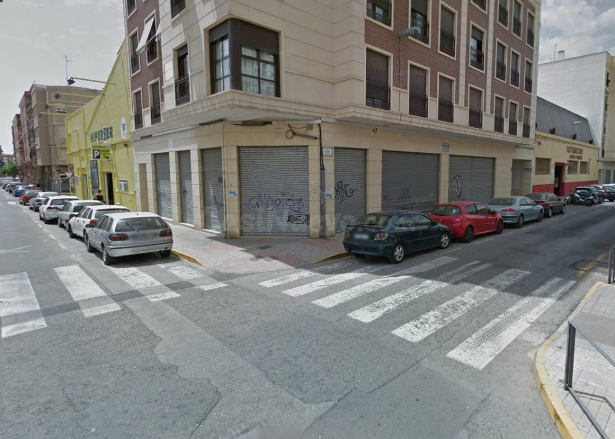 Local comercial en Elche zona Altabix, 230 m2