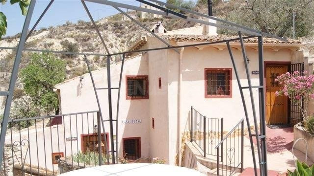 Casa 6 habitaciones 230m² en venta - Molino charrara - foto 3