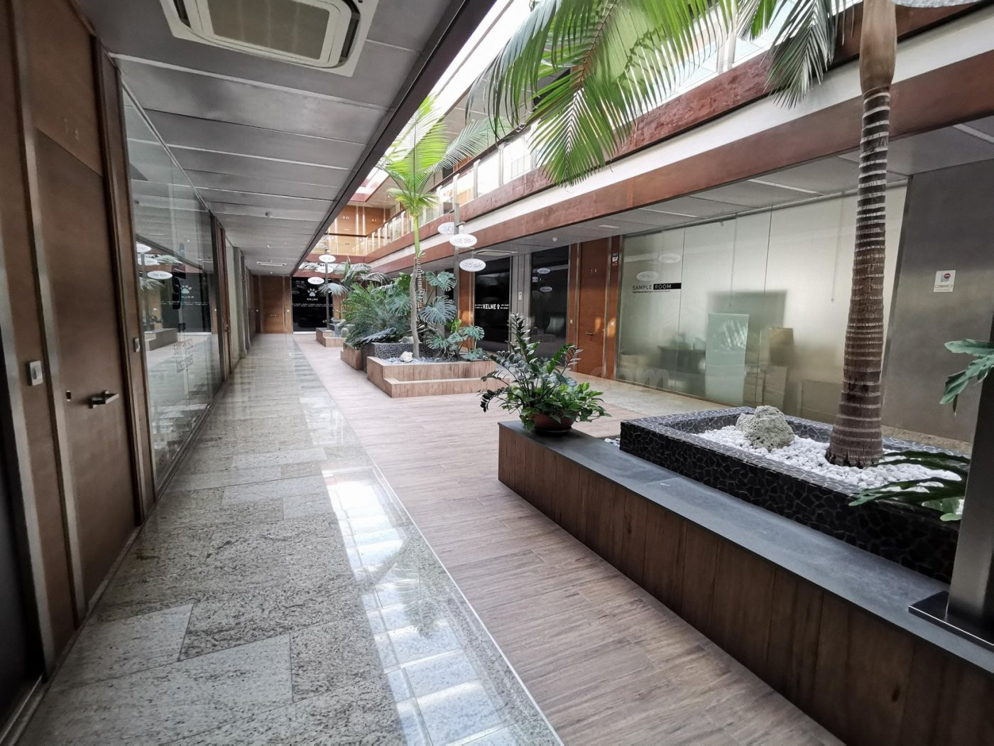 Oficinas en alquiler en "Soledad Business Center"