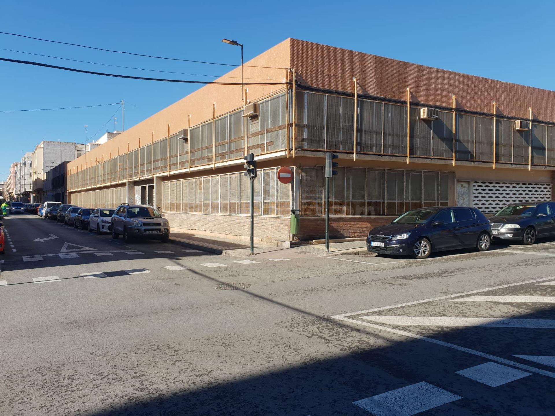Nave industrial en Elche zona Carrus, 1730 m2