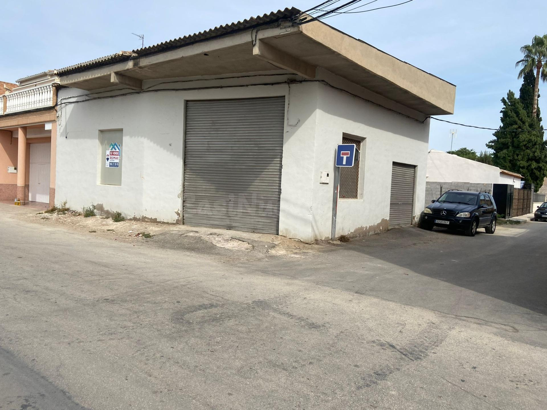 TERRENO CON NAVE EN LOS DOLORES (MURCIA)