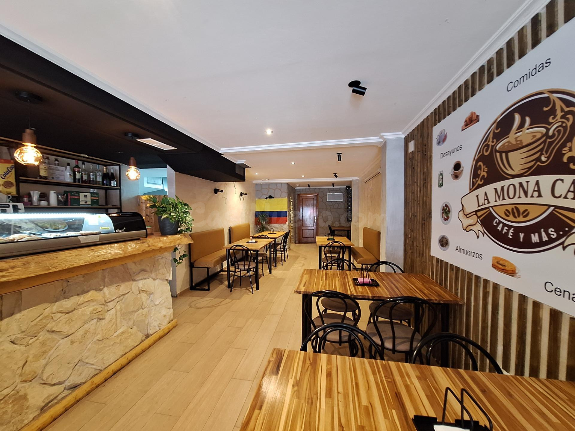 Bar/restaurante en venta en Elche, en pleno rendimiento.