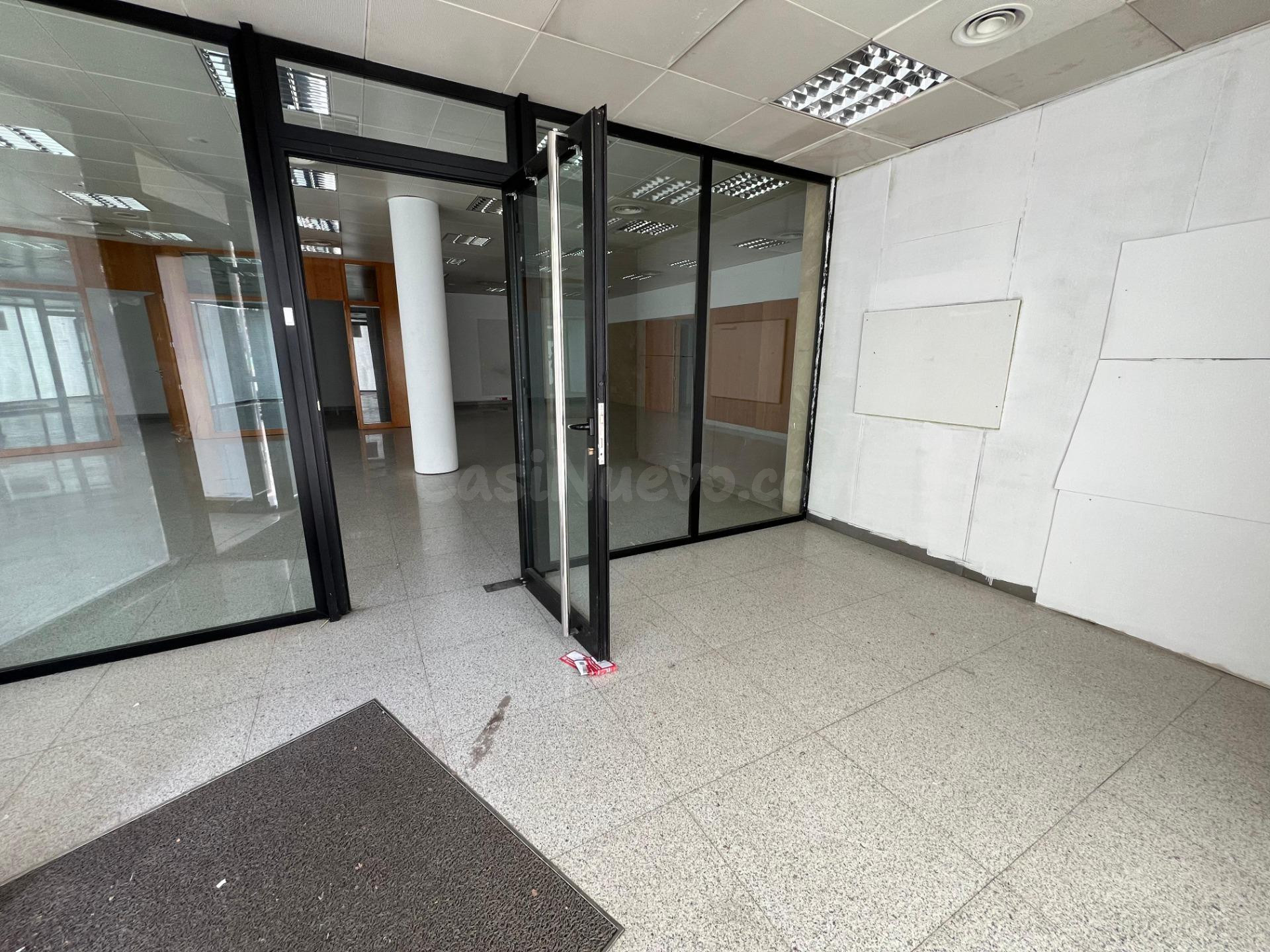 LOCAL COMERCIAL CON GRAN VISIBILIDAD