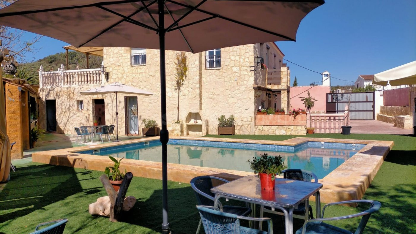Precioso Chalet en Cabra