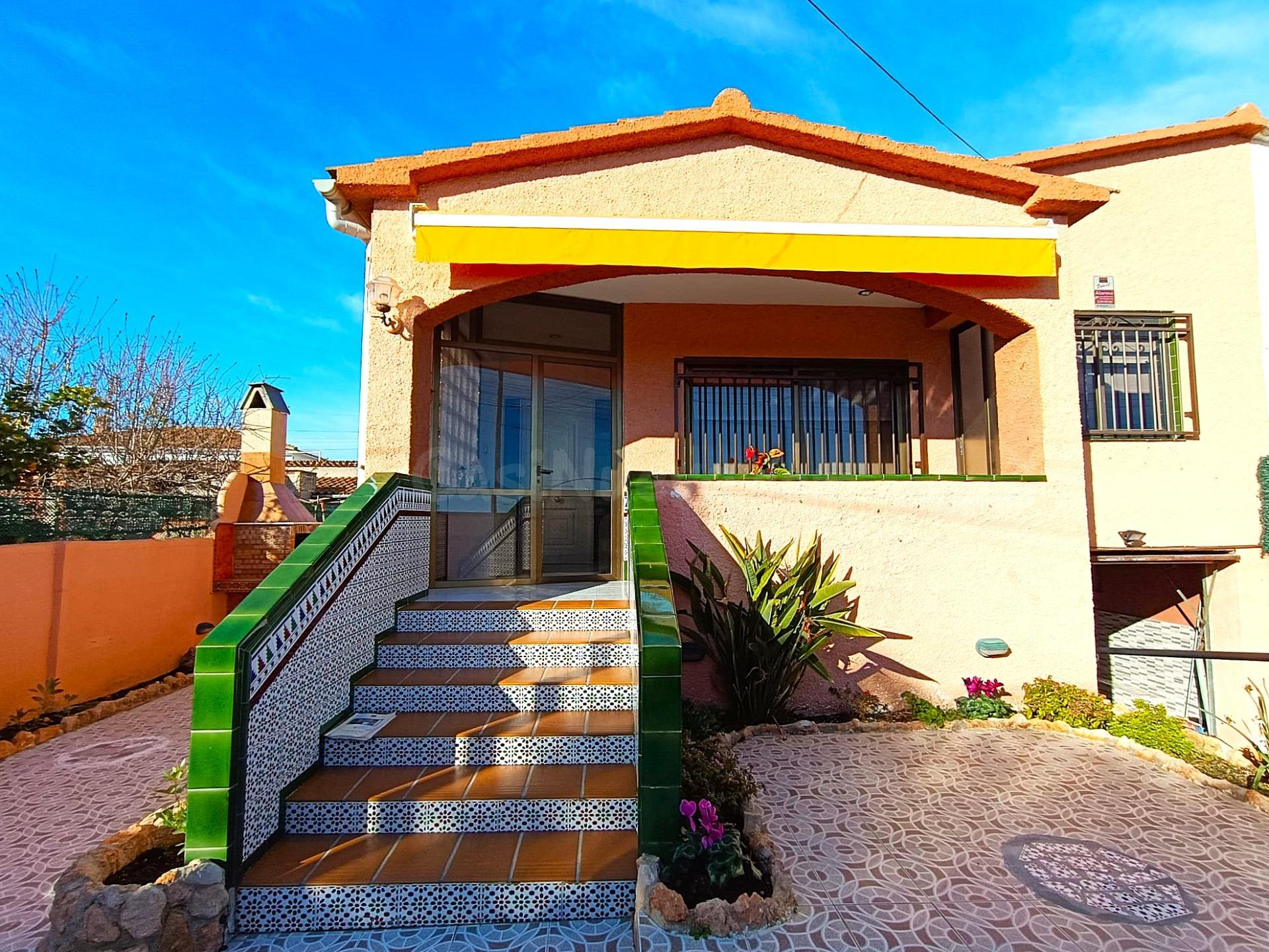 CASA CON ENCANTO TODA EN PLANTA