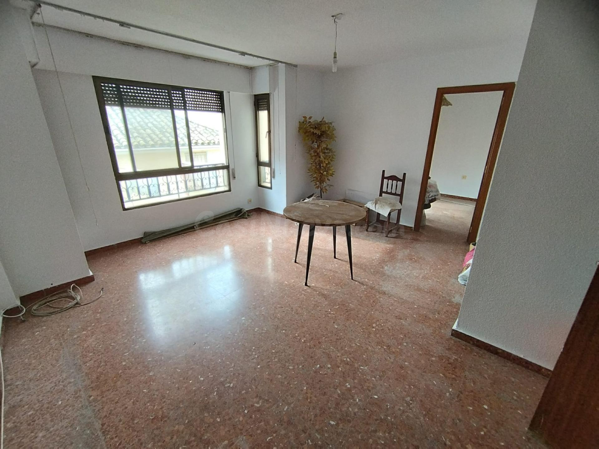 Excelente piso en el centro de Cabra