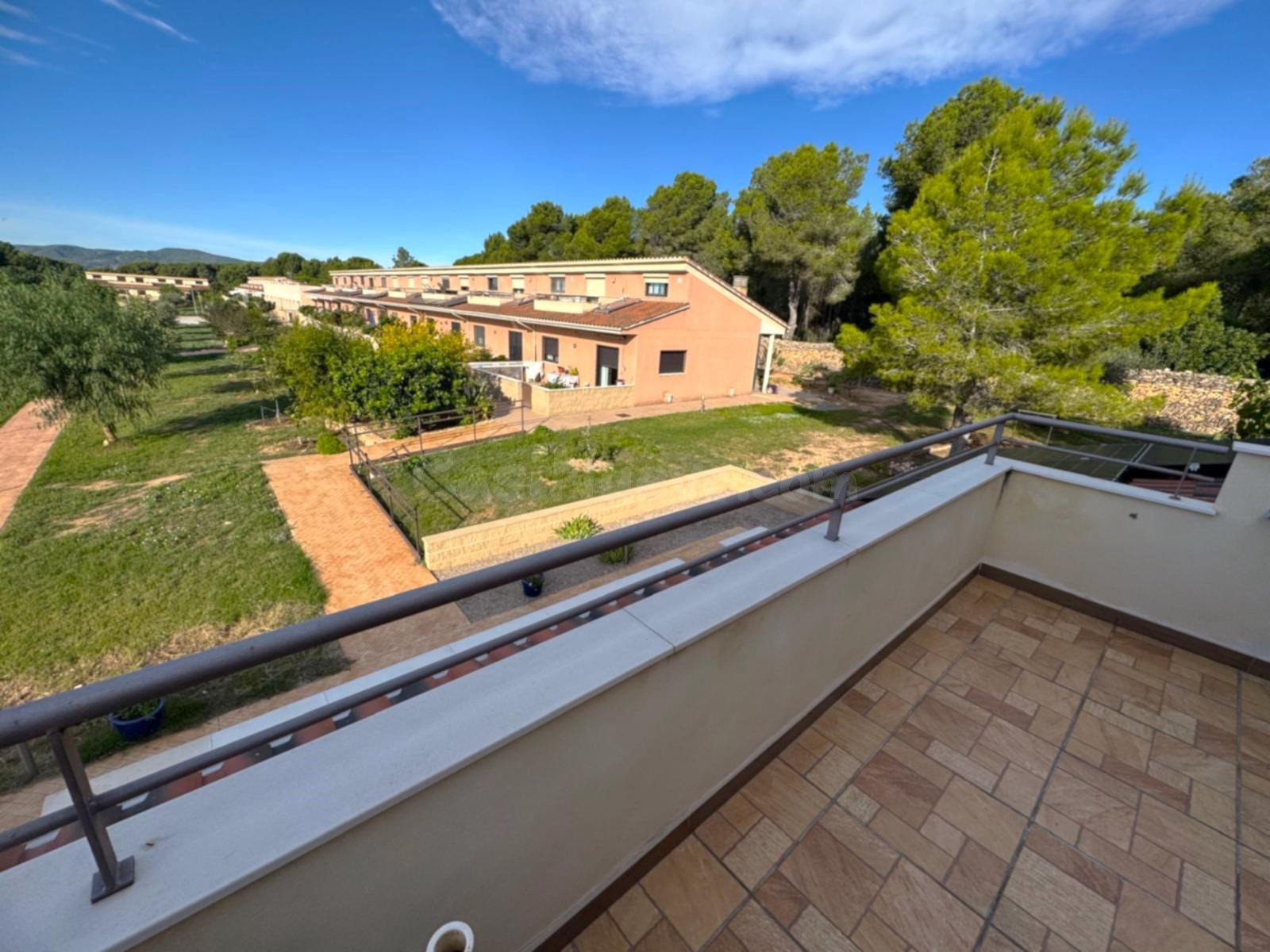 CASA ADOSADA EN COMPLEJO PRIVADO EN SANTA OLIVA-TARRAGONA - foto 2