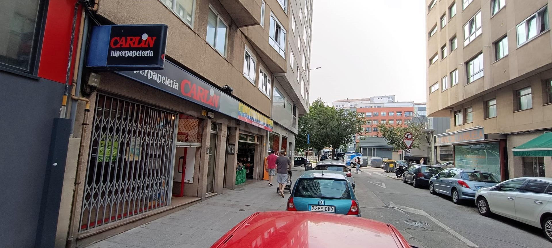 Local comercial diáfano de 90 m2 Plaza de  Las Conchiñas – ¡Gran visibilidad!