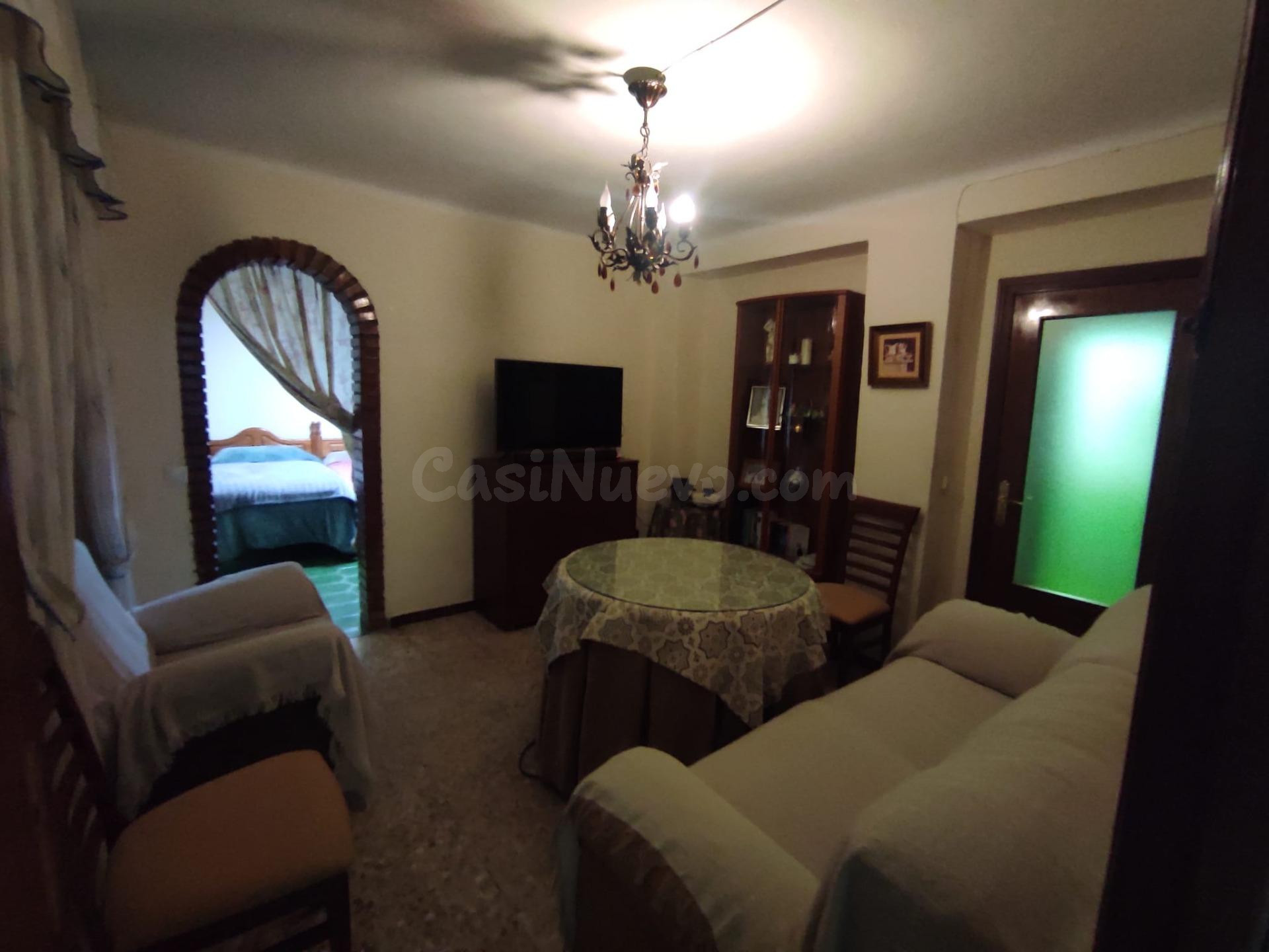 Encantadora Casa Amueblada en Cabra con Amplio Terreno y Frutales