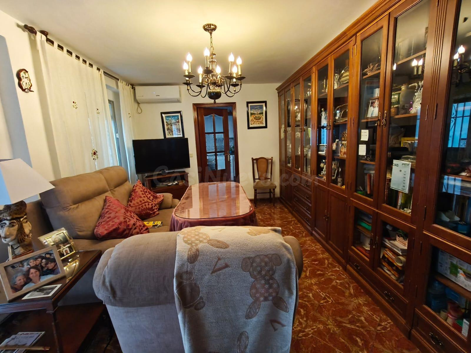 Encantadora Casa en Gargallo - Cabra - Ideal para Entrar a Vivir