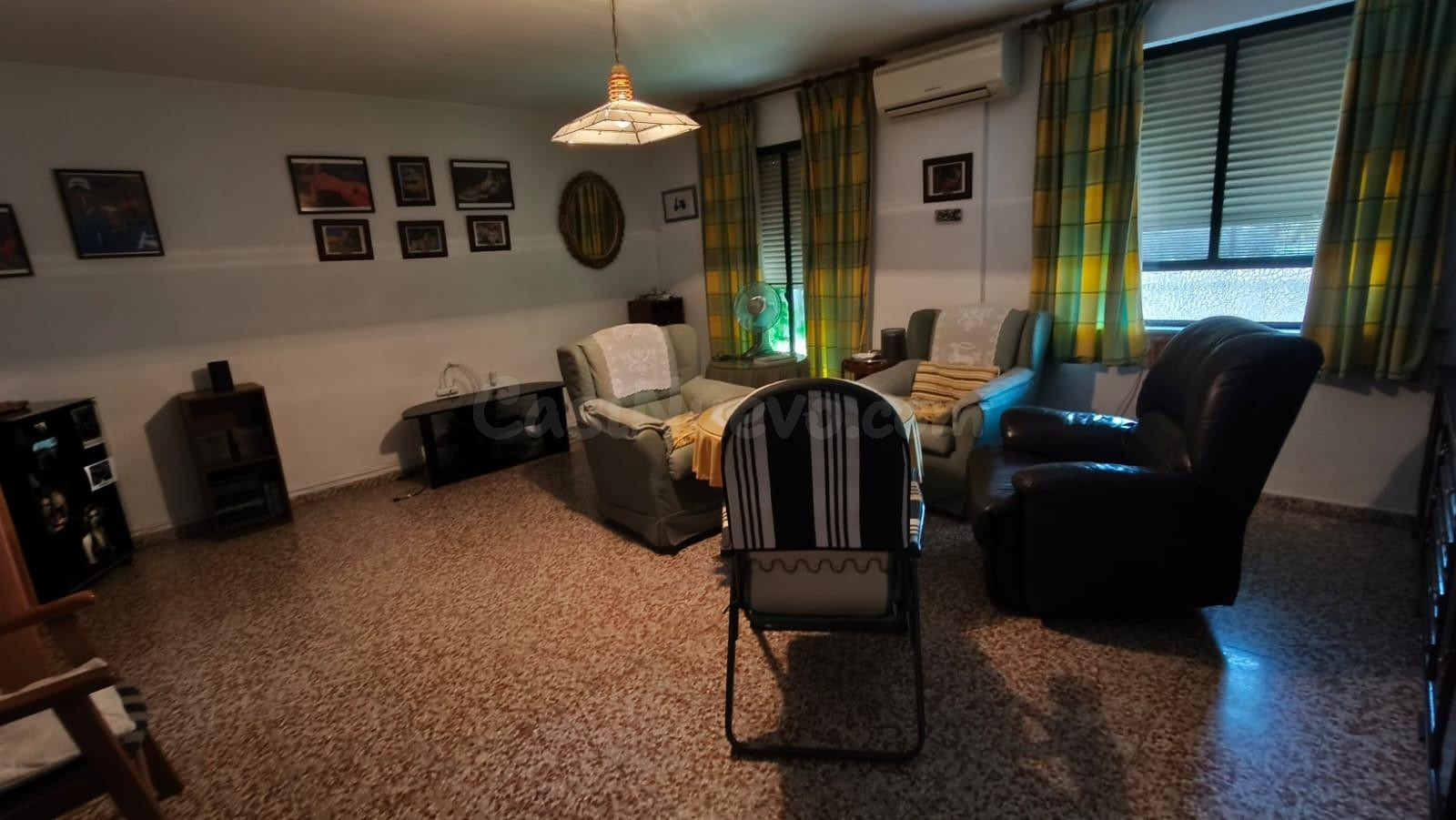 Acogedor Piso en Doña Mencía, Perfecto para Entrar a Vivir