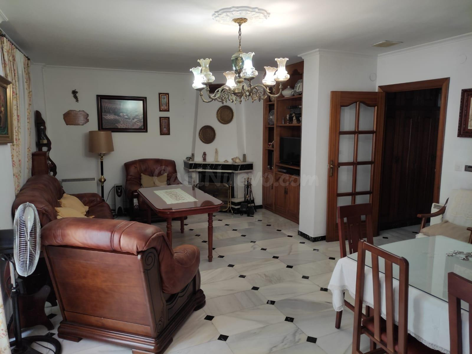 ¡Tu Nuevo Hogar en el Corazón de Cabra por Solo €176,000!
