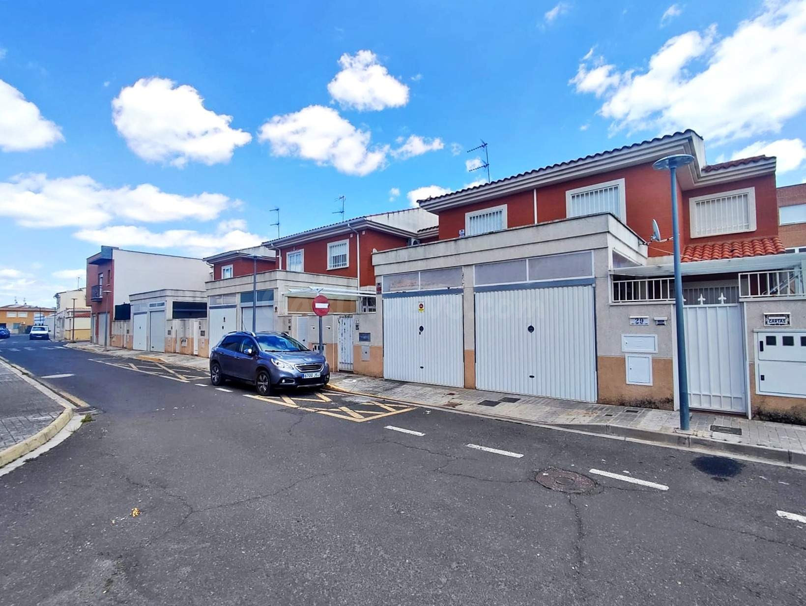 Chalet pareado en venta en calle Igualdad