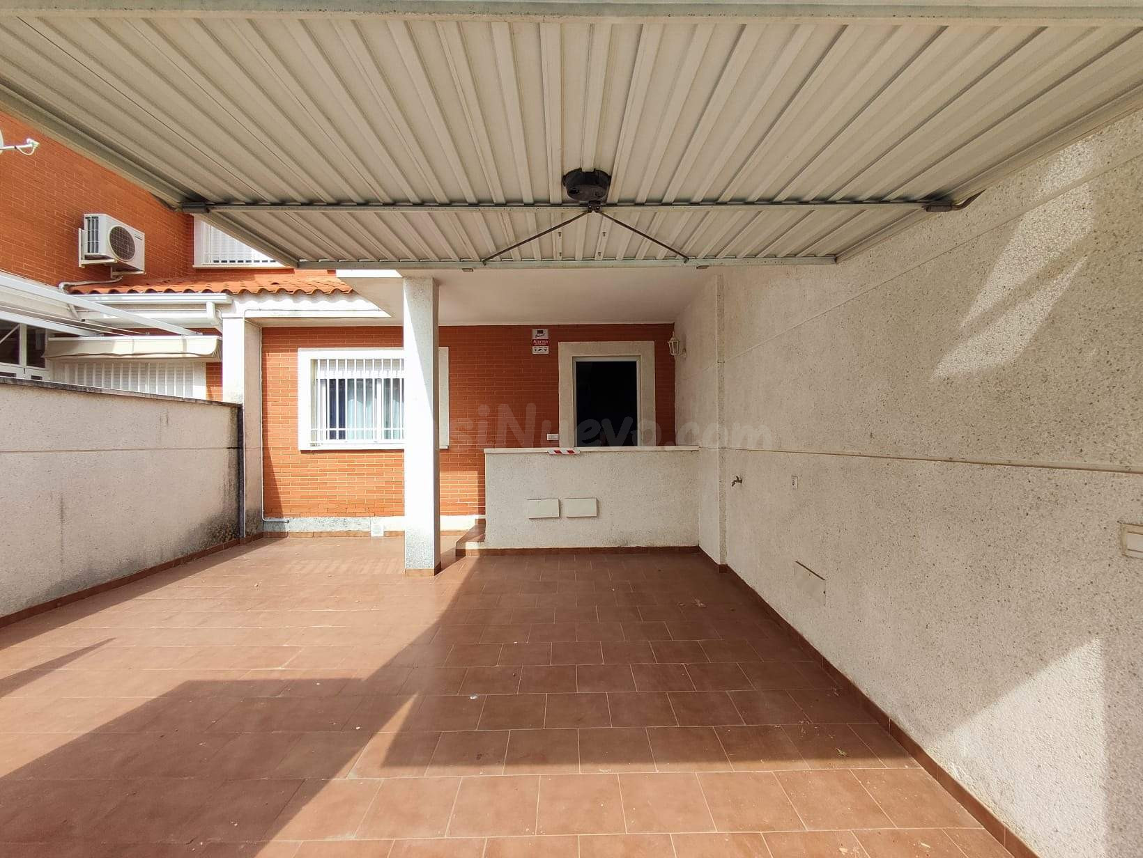 Chalet pareado en venta en calle Igualdad - foto 3