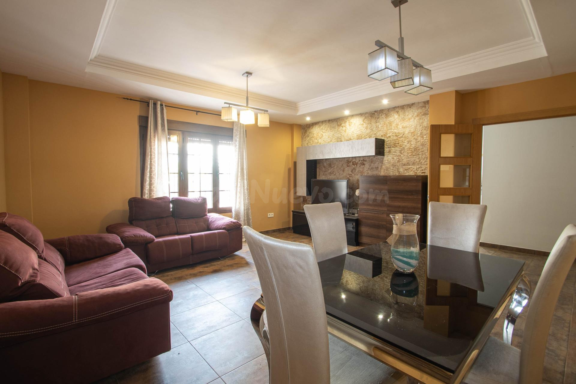 #  CASA EN UNA SOLA PLANTA + GRAN SÓTANO EN GÜEVÉJAR