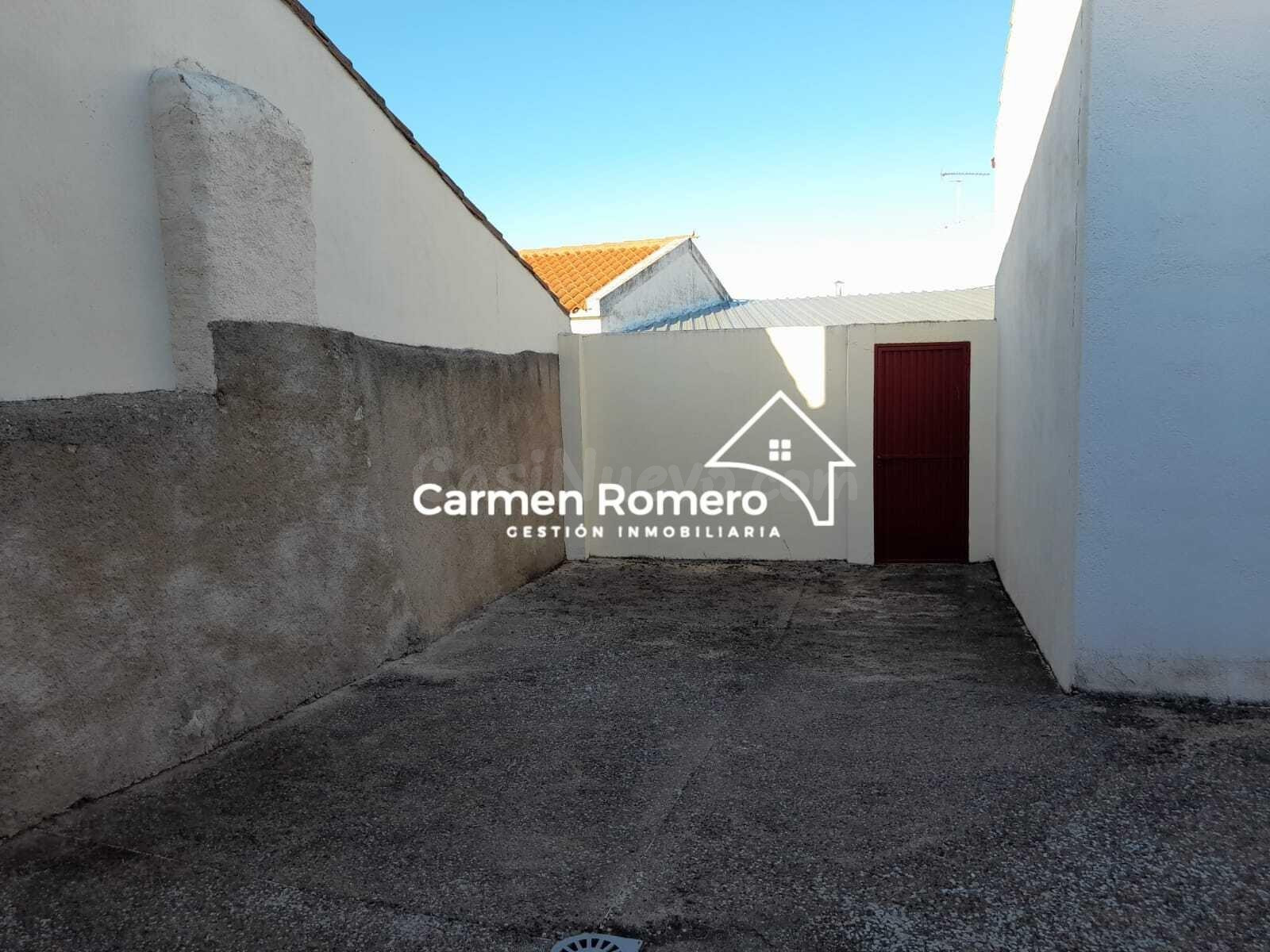 Casa de pueblo  con garaje y Patio-Jardín de 120 m2 a 18 Km de Salamanca