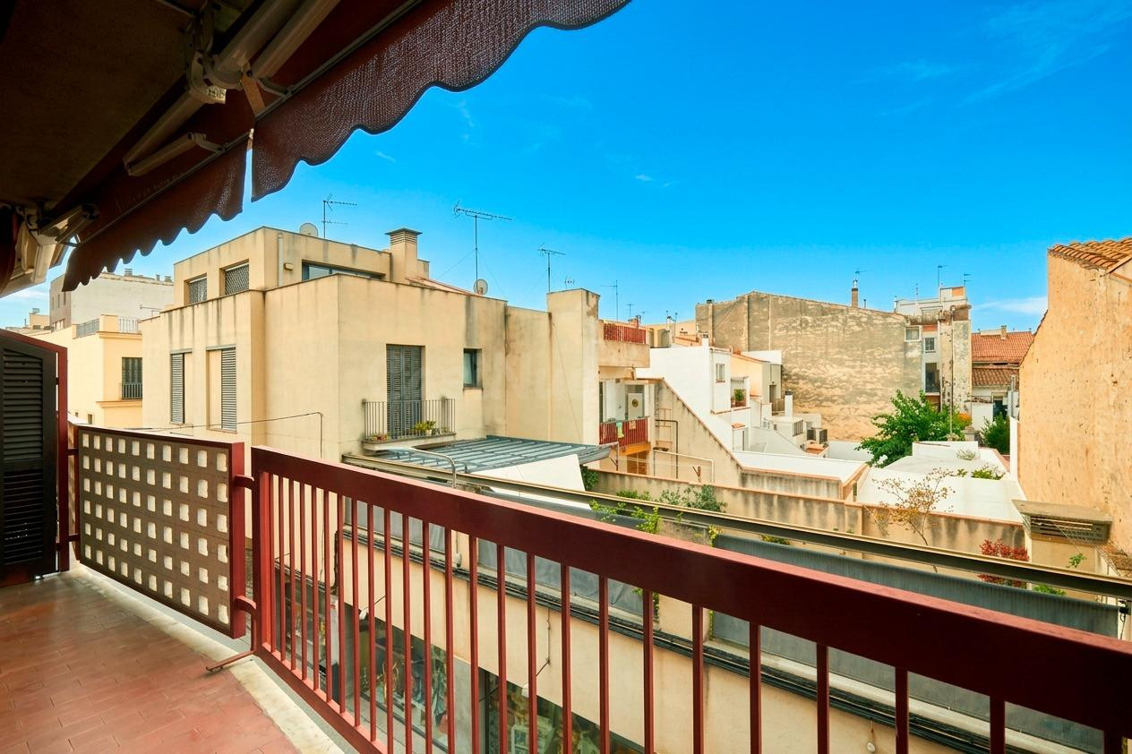 EXCELENTE PISO CON TERRAZAS CERCA PLAZA SANTA ANNA - foto 4