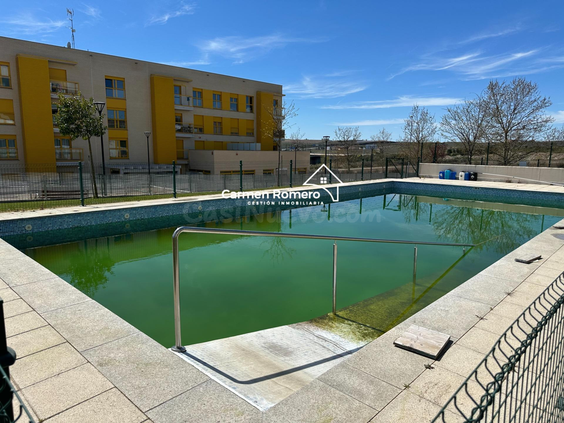 PISO DE 2 DORMITORIOS CON GARAJE Y TRASTERO EN HUERTA OTEA  " RESIDENCIAL CIUDAD FUTURO"
