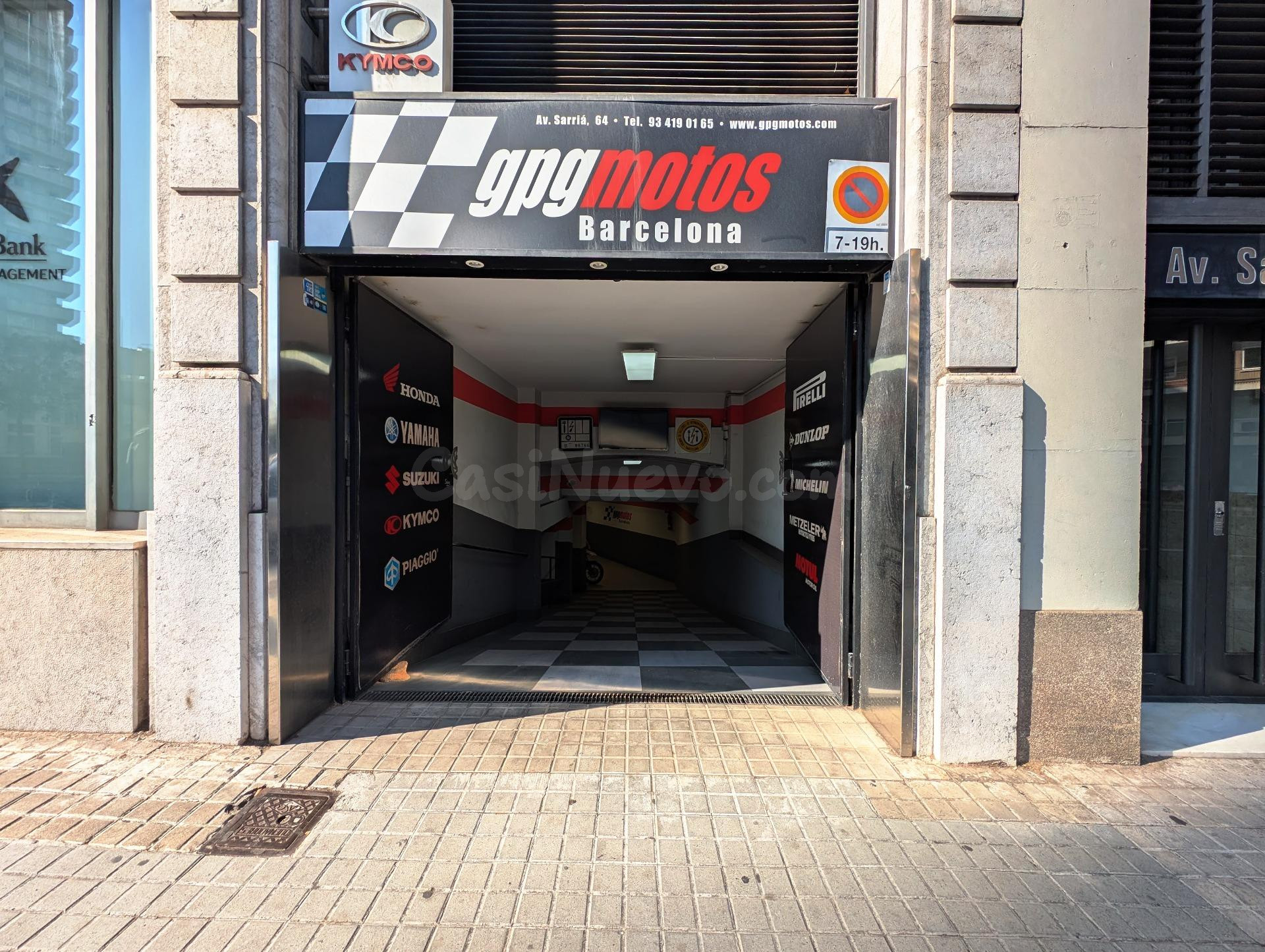 TALLER Y LICENCIA EN VENTA EN BARCELONA – AMPLIA SUPERFICIE Y TOTALMENTE EQUIPADO