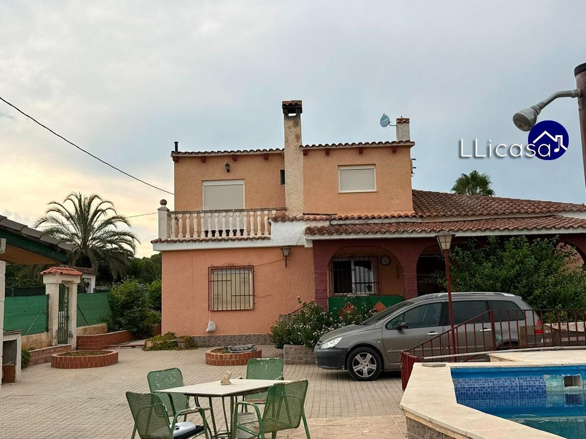 VENTA DE CHALET EN VILAMARXANT CERCANO AL PUEBLO
