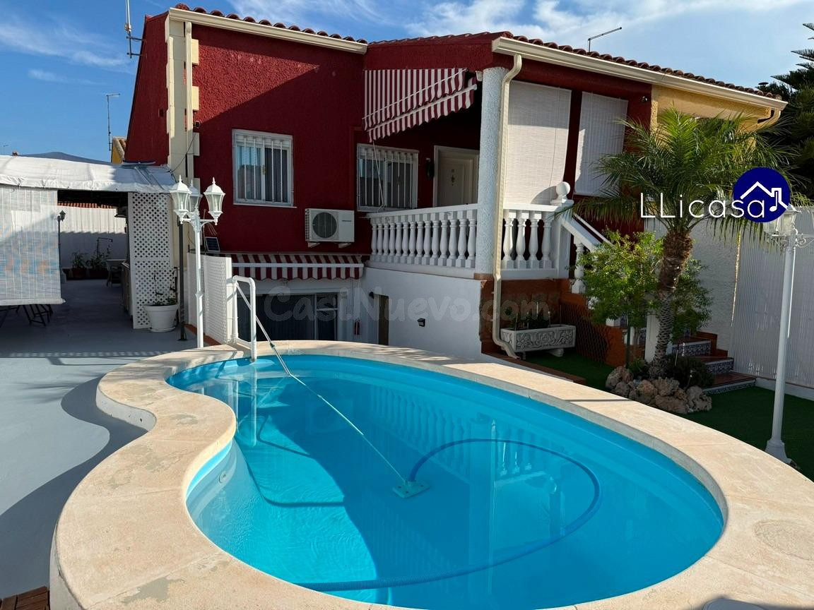 Descubre tu nuevo hogar en la Pobla de Vallbona: un paraíso en la Urbanización San Martín