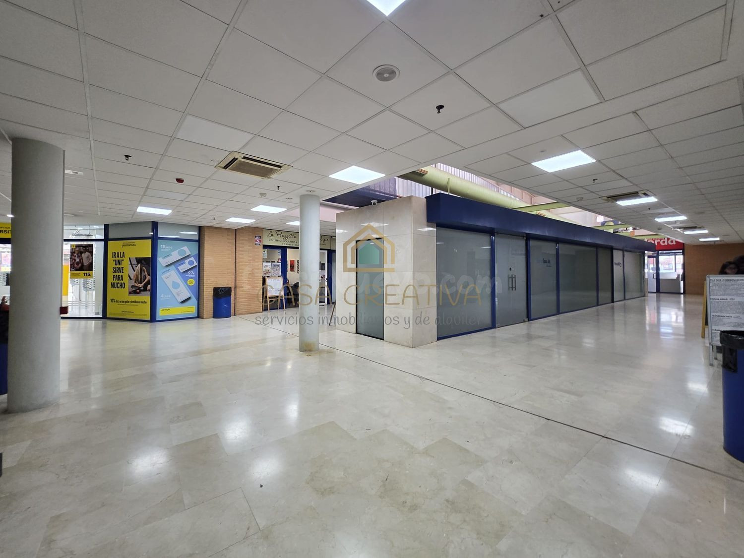 Local comercial 68m² en alquiler - Ciutat Universitaria - Universidades